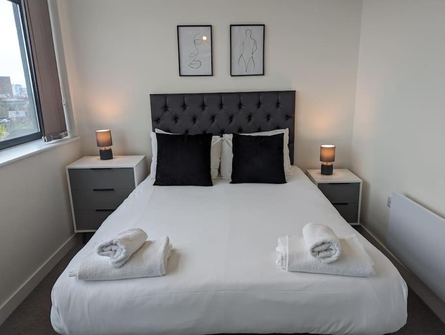 Lovely 1 Bed - Old Trafford *