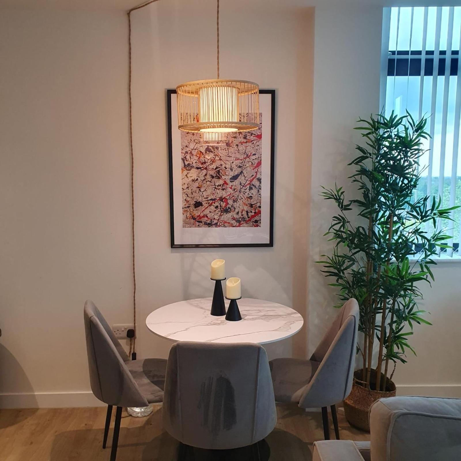 Lovely 1 Bed - Old Trafford Apartment *